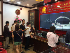 Giá vàng hôm nay 12/10: Giá vàng thế giới 'nóng rẫy', vàng trong nước 'nguội ngắt'