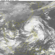 Bão số 11 suy yếu, hiểm họa sạt lở vẫn rình rập miền Bắc