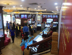 Giá vàng hôm nay 18/10: Tiếp tục lao dốc, chưa có điểm dừng