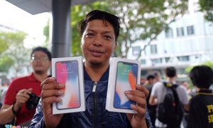 Cả thế giới tràn ngập hình ảnh đập hộp iPhone X vừa lên kệ