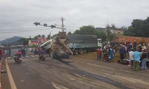 Xe bồn mất phanh gây tai nạn liên hoàn, 4 người thương vong