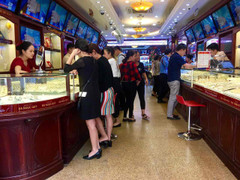 Giá vàng hôm nay 7/11: Bất ngờ đảo chiều, giá trị tăng điên cuồng