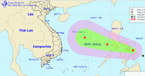Áp thấp nhiệt đới giật cấp 8 tiến thẳng Biển Đông
