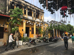 Ảnh: Hội An 'hồi sinh' sau lũ, chuẩn bị đón các phu nhân, phu quân lãnh đạo APEC