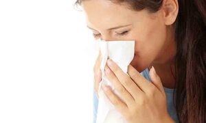 Làm cách nào để phòng viêm mũi dị ứng mùa lạnh ẩm?