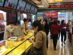 Giá vàng hôm nay 13/11: Sóng yên biển lặng