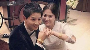 Cặp đôi Song – Song hiểu nhầm phong tục đeo vòng long phụng của người Trung Quốc