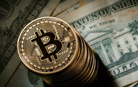 Giá Bitcoin hôm nay 15/11: Lòng vòng ngưỡng 6.600 USD