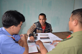 Lên facebook mua đồ tự chế súng săn, một thanh niên bị khởi tố