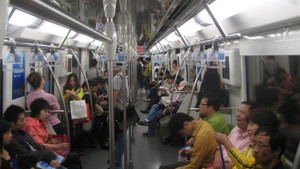 Video: Mải mê selfie, khách du lịch Trung Quốc làm sập cầu