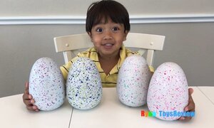 Công việc này giúp bé 6 tuổi kiếm hàng trăm tỷ đồng