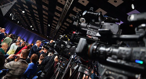 Video: Người đàn ông đánh liều giả làm nhà báo để gặp trực tiếp ông Putin