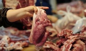 Ăn thịt động vật nuôi bằng 'đạm giả' nguy cơ chết người