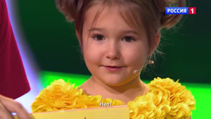 Video: Bé gái 5 tuổi nói được 7 thứ tiếng khiến nhiều người kinh ngạc