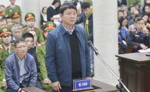 Ông Đinh La Thăng nghẹn lời trước toà, tự bào chữa cho chính mình