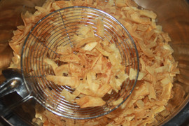 Về nơi duy nhất còn giữ bí quyết làm món ‘mứt nhà nghèo’ xứ Huế