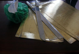 Đang tâm sự ở bãi biển, đôi nam nữ bị 2 kẻ lạ mặt cầm mã tấu cướp tài sản