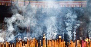Đầu năm, lễ bái hít khói hương nhiều độc hại thế nào?