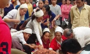 Dùng que nứa chọc vào tử cung phá thai, một phụ nữ ở Nghệ An mất mạng