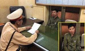 CSGT Hà Nội tóm gọn đối tượng truy nã tội đánh bạc