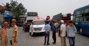 Xe khách tông hàng loạt xe máy, 3 người thiệt mạng ở Nghệ An