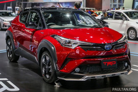Cận cảnh Toyota C-HR TRD 'đẹp và chất', giá bán 984 triệu đồng