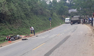 Xe máy đối đầu xe tải, nam thanh niên thiệt mạng