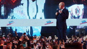 Nhìn lại 18 năm thăng trầm của Tổng thống Nga Putin