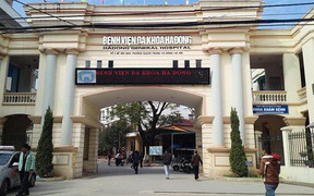 Bệnh nhân chết khi mổ tay, người nhà khóc ngất, vây kín bệnh viện: Sở Y tế Hà Nội lên tiếng