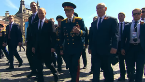 Cựu chiến binh trong 'clip làm nhiều người xúc động của ông Putin' nói gì khi đi cùng Tổng thống Nga?