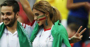 Bức ảnh nữ cổ động viên Iran tại World Cup 'gây bão' mạng xã hội Nga