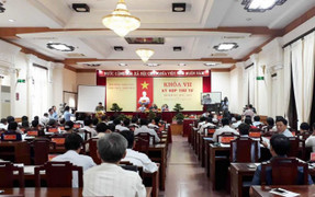 Chủ tịch Thừa Thiên - Huế: Sẽ cung cấp thông tin cho báo chí 10 ngày 1 lần