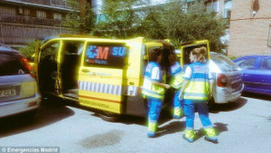 Dành 2 giờ đồng hồ để cọ rửa nhà bếp, người phụ nữ chết do ngộ độc