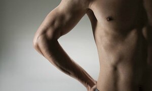 4 dấu hiệu ung thư vú ở nam giới