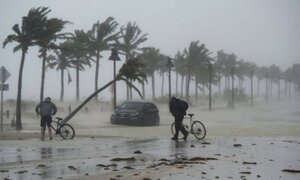 Áp thấp nhiệt đới mạnh lên thành bão số 4, mưa lớn bao trùm cả Bắc Bộ