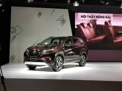 Ô tô dồn dập giảm giá, có xe giảm tới 150 triệu đồng