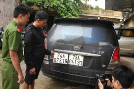 Ngang nhiên gắn biển số giả để vận chuyển pháo lậu liên tỉnh