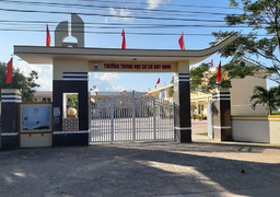 Tạm đình chỉ giáo viên ở Quảng Bình bắt cả lớp tát bạn đến mức nhập viện