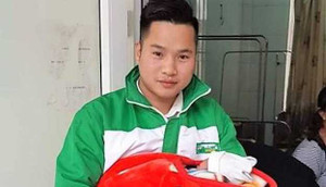 Sản phụ chuyển dạ trên taxi, tài xế xắn tay 'đỡ đẻ' cho hành khách