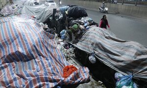 Dân phong tỏa bãi rác Nam Sơn: Hà Nội chỉ đạo khẩn giải quyết vụ việc