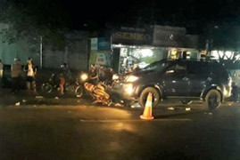 Ô tô tông xe máy, 2 vợ chồng thiệt mạng ở Hòa Bình