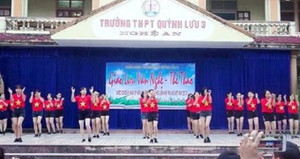 Gần 30 cô giáo Nghệ An nhảy 'Tiếng đàn ta lư' mừng 20/10 gây sốt mạng xã hội