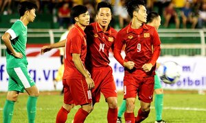 Công Phượng sút 11m thành công, U22 Việt Nam ghi bàn kiểu hủy diệt