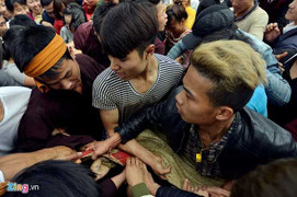 Đổ máu trong lễ hội cướp Phết Hiền Quan: 'Bọn trẻ thời nay ăn thua quá!'