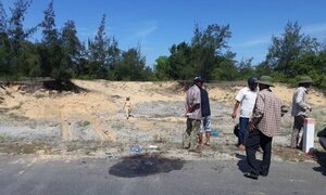 Chở cát lậu tông chết người rồi bỏ chạy