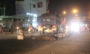 Người phụ nữ bị xe tải chở đất đá cán chết thương tâm