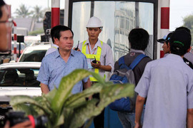 Tổng cục trưởng Tổng cục Đường bộ thị sát trạm BOT Cai Lậy