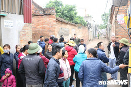 Nổ lớn ở Bắc Ninh, 2 cháu bé thiệt mạng: Đầu đạn tiếp tục phát nổ, dân vẫn ùn ùn kéo đến xem