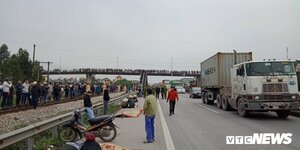 Tai nạn thảm khốc, 8 người chết ở Hải Dương: 'Nghe tiếng phanh xe kêu két, tôi quay lại thấy người nằm la liệt'