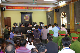 Xử gian lận thi cử ở Sơn La: Bị tòa triệu tập, cựu cán bộ công an đi khỏi nơi cư trú